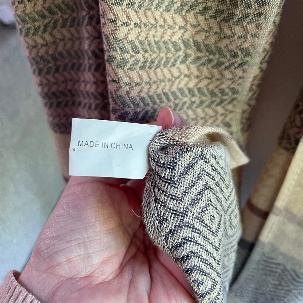 New Houndstooth Scarf Shawl Geometric Blue Cream Burgundy Fringe Quiet Luxury